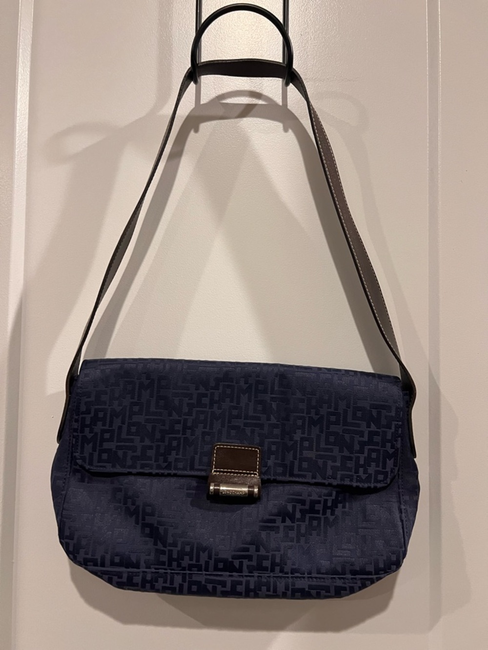 Longchamp Navy shoulder Bag with Brown leather Strap - Picture 2 of 5